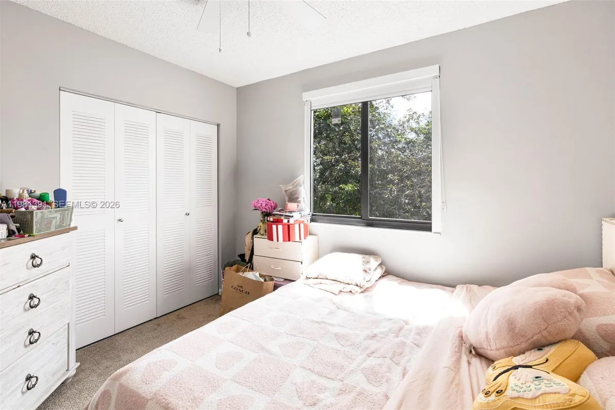 2836 W River Run Cir W, Miramar FL 33025