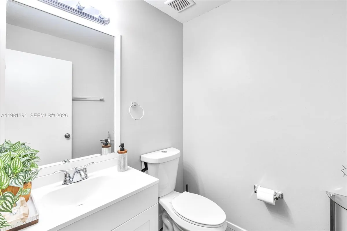 2836 W River Run Cir W, Miramar FL 33025