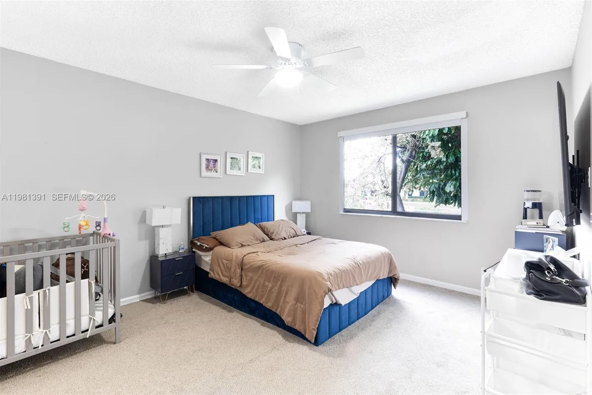 2836 W River Run Cir W, Miramar FL 33025