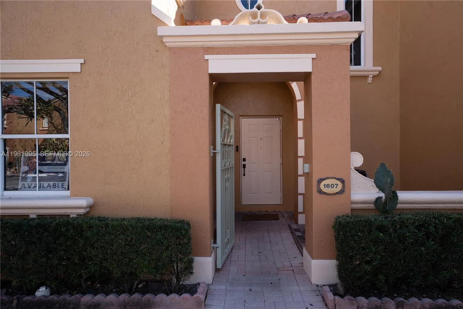 8520 NW 139th Ter # 1607, Miami Lakes FL 33016