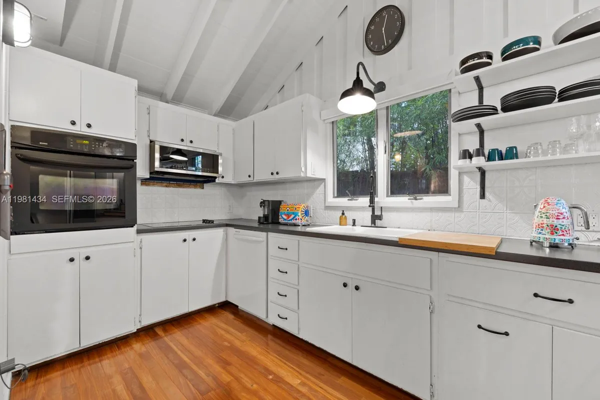 3558 Royal Palm Ave, Miami FL 33133