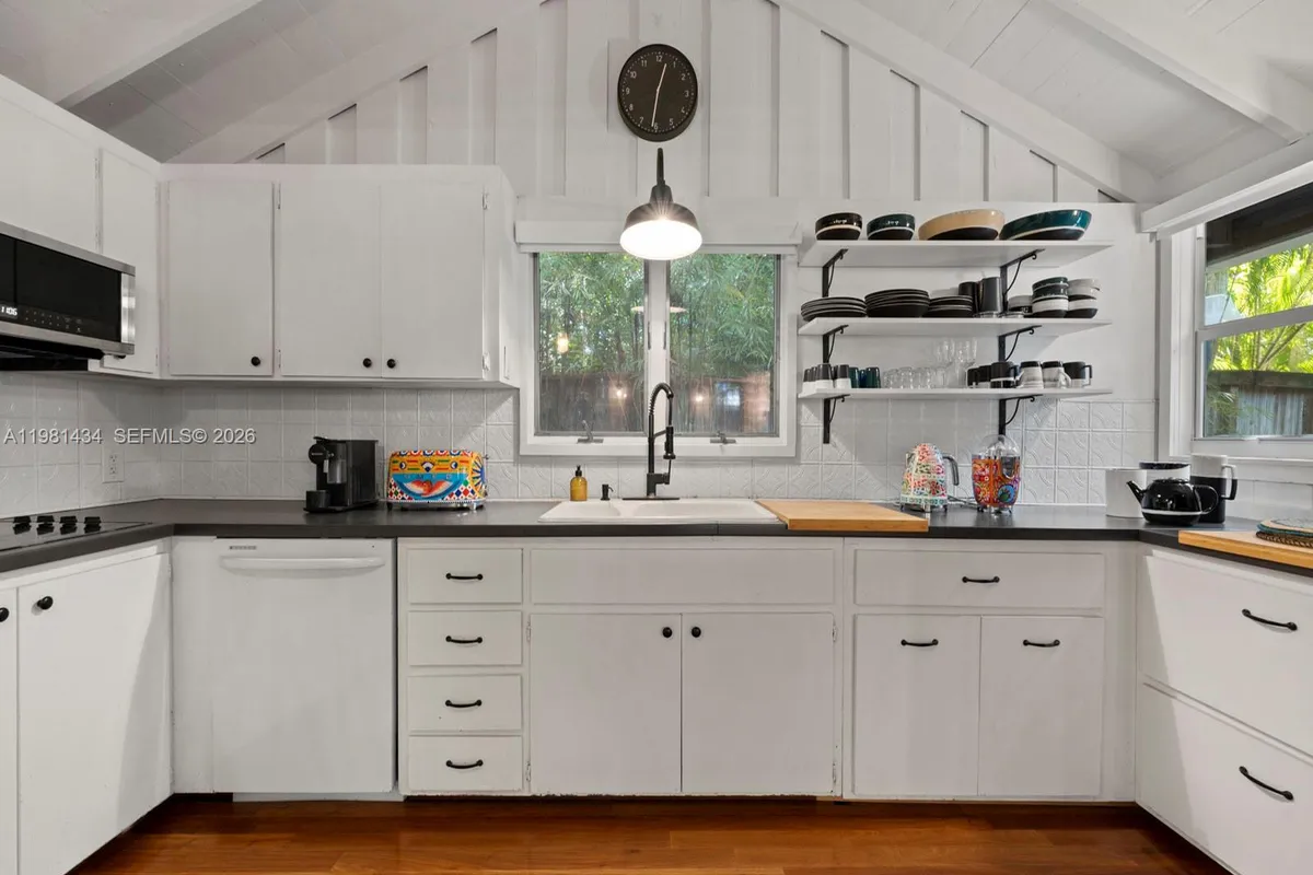 3558 Royal Palm Ave, Miami FL 33133