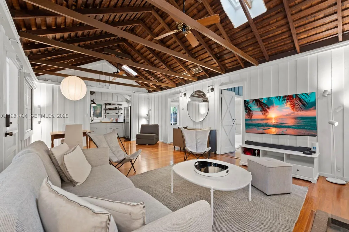 3558 Royal Palm Ave, Miami FL 33133