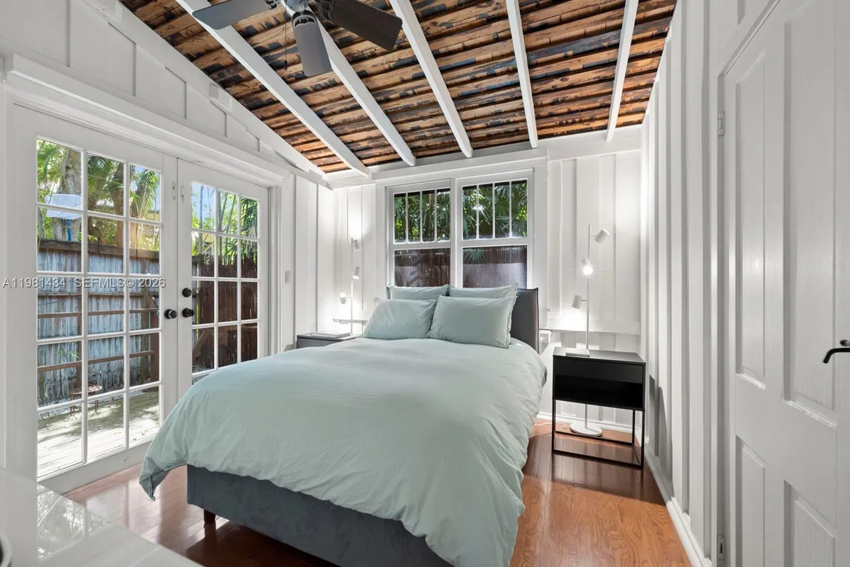 3558 Royal Palm Ave, Miami FL 33133