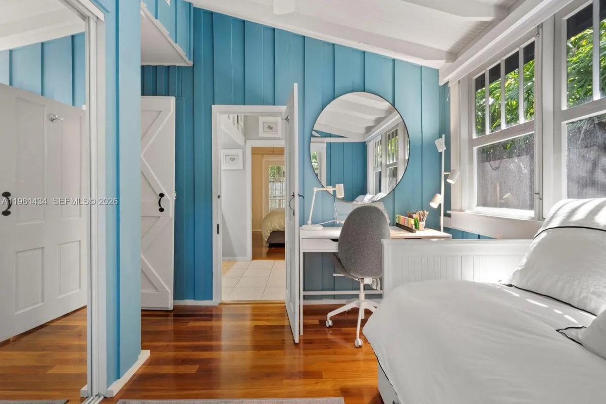 3558 Royal Palm Ave, Miami FL 33133