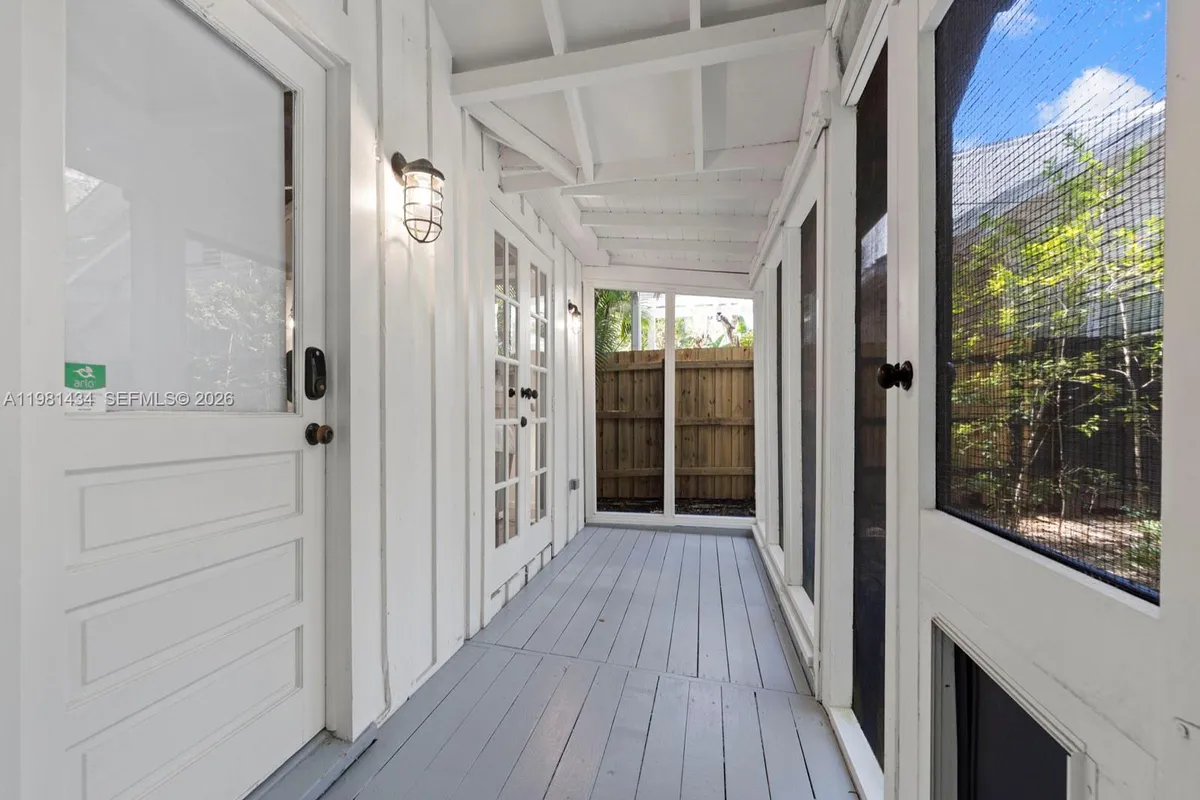 3558 Royal Palm Ave, Miami FL 33133