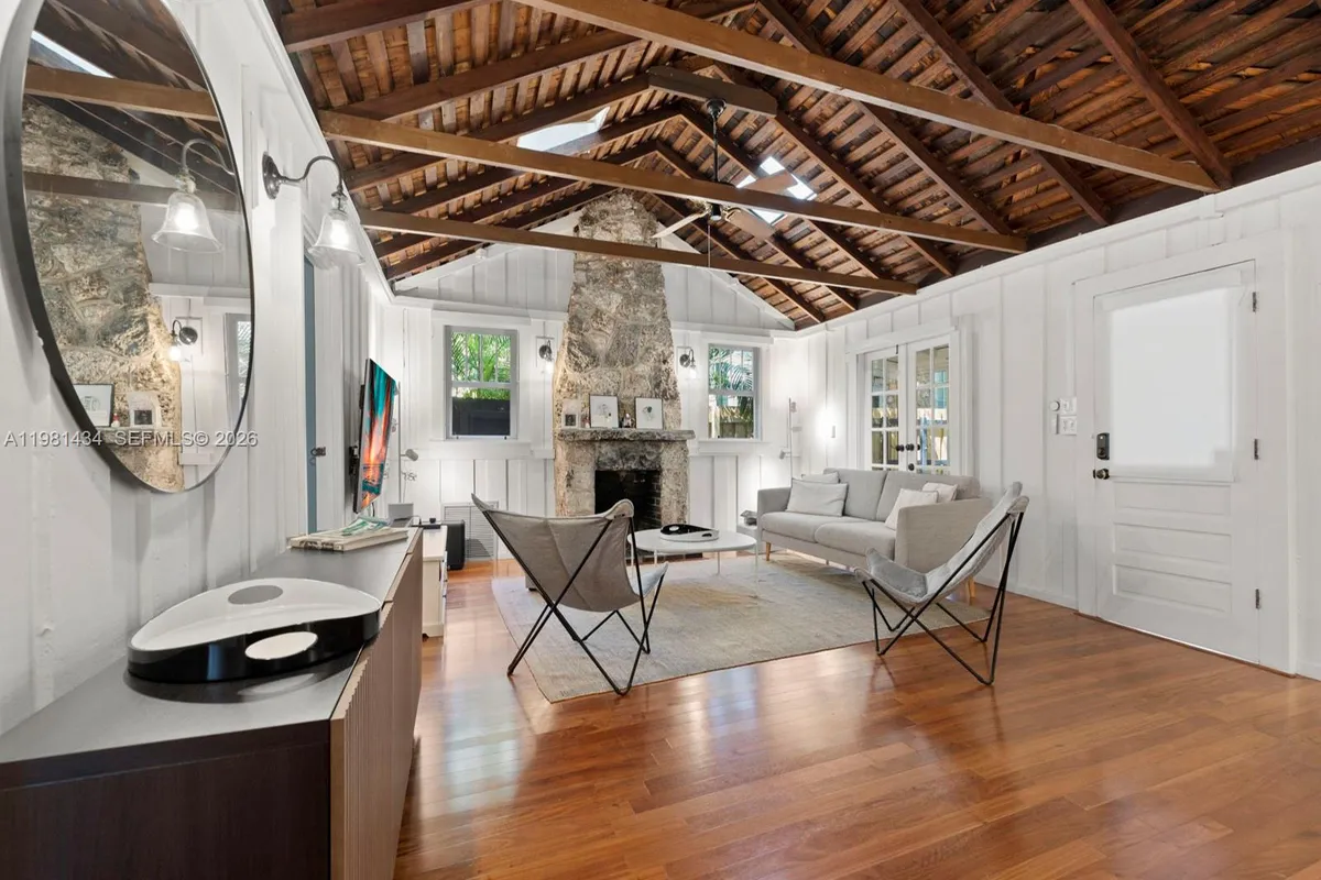 3558 Royal Palm Ave, Miami FL 33133