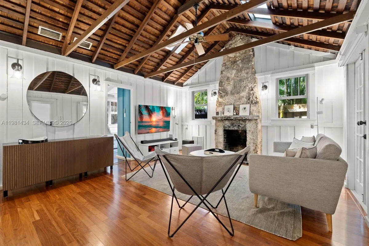 3558 Royal Palm Ave, Miami FL 33133