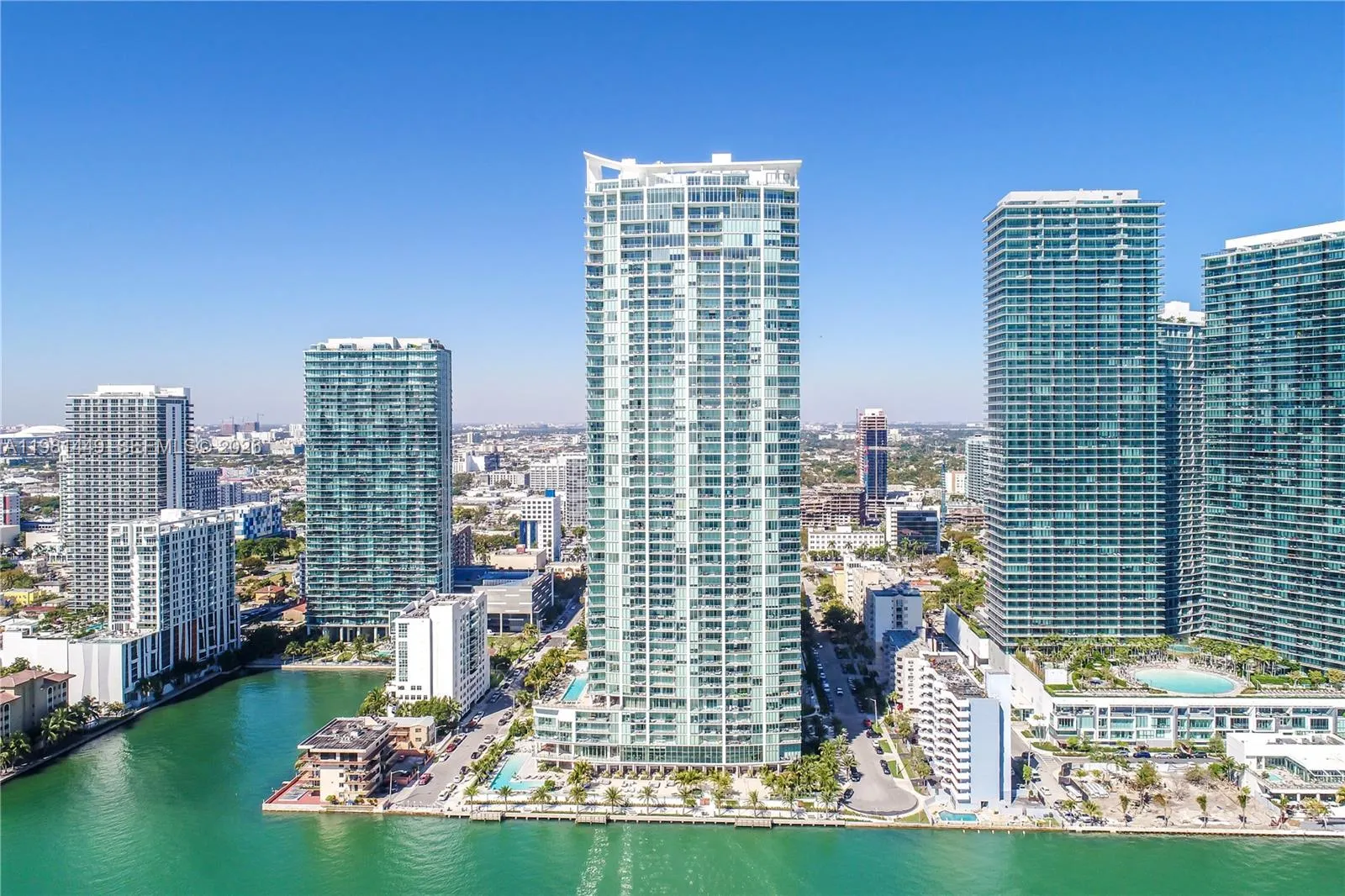 1 bedroom 2 bath for sale at 2900 NE 7th Ave # 404, Miami FL 33137