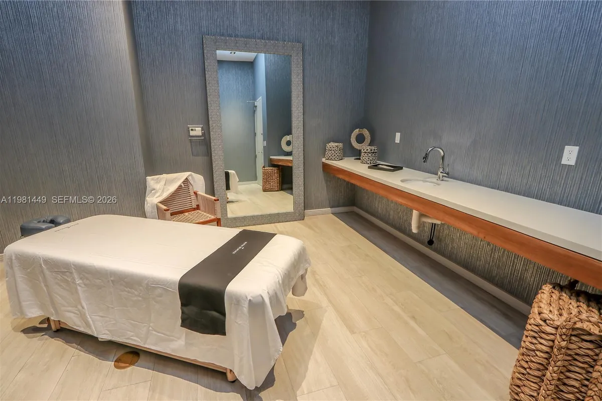 2900 NE 7th Ave # 404, Miami FL 33137