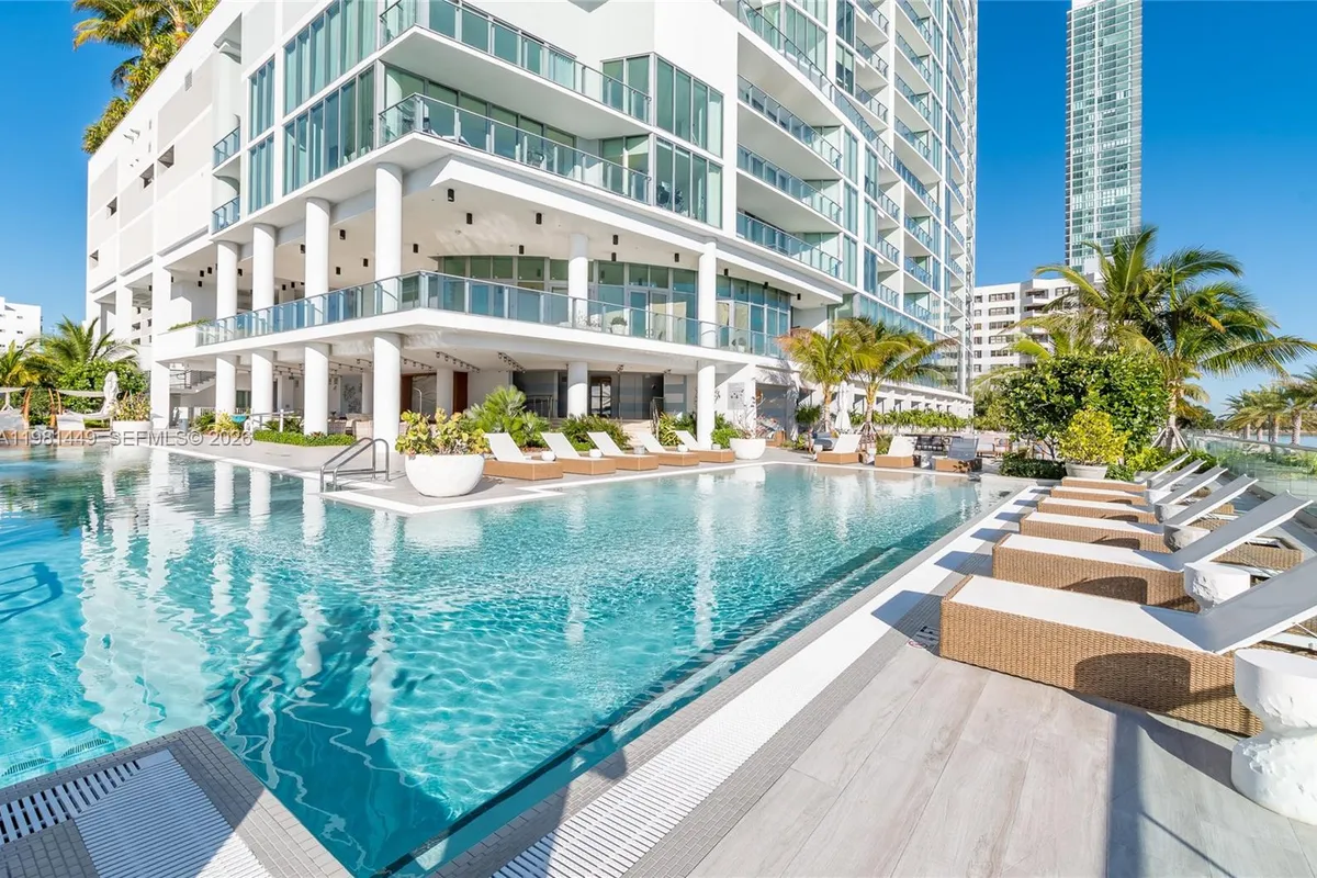 2900 NE 7th Ave # 404, Miami FL 33137