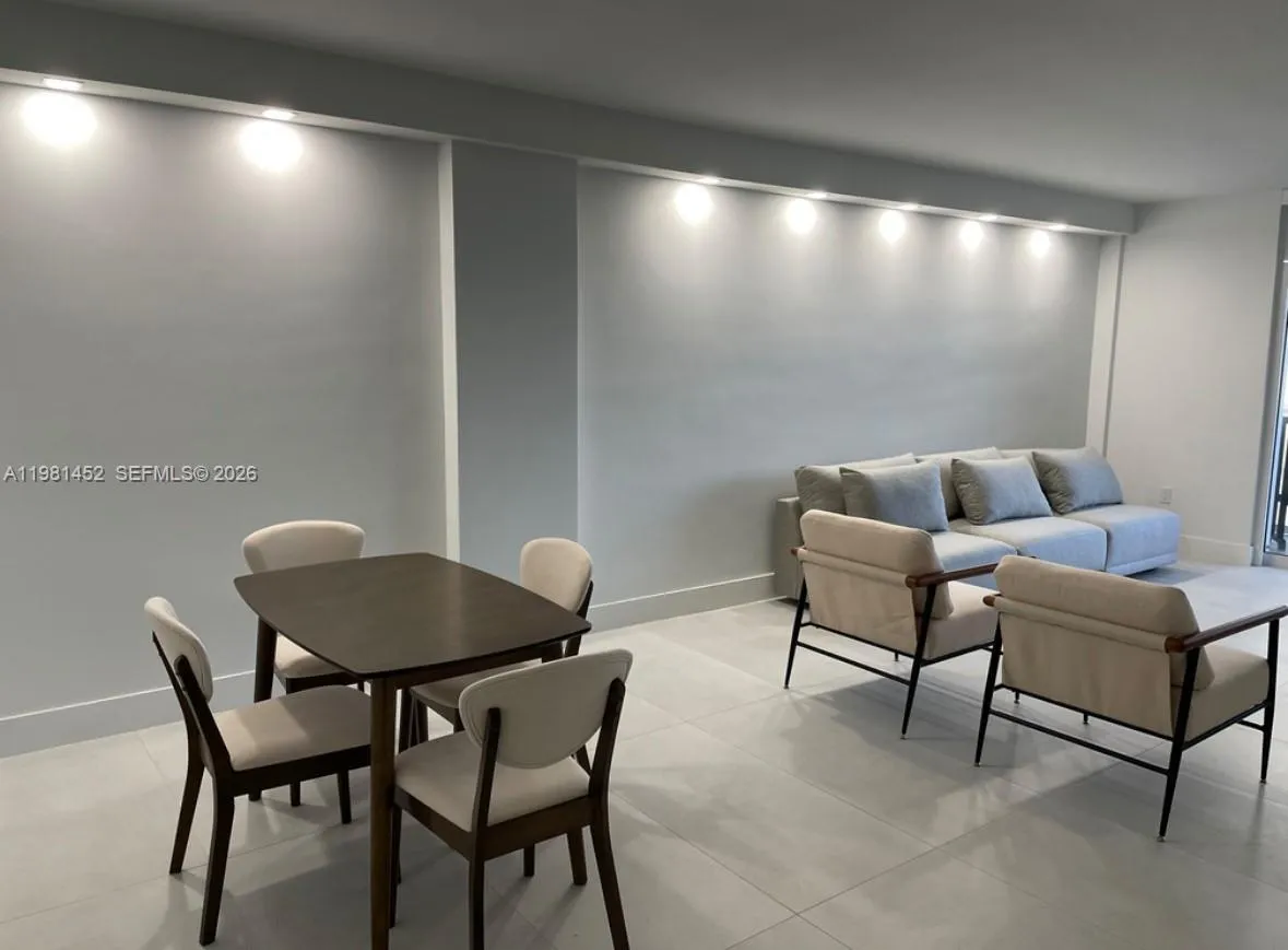 10275 Collins Ave # 933, Bal Harbour FL 33154