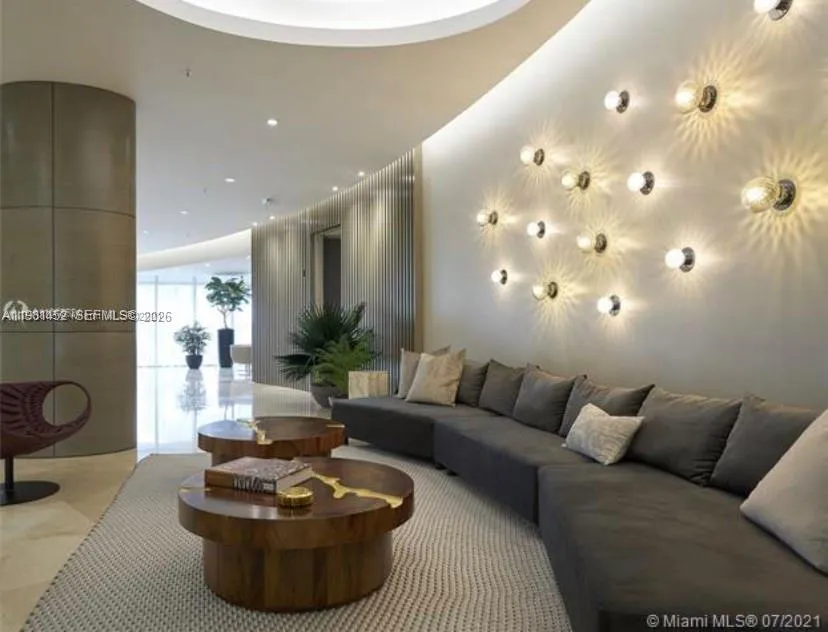 10275 Collins Ave # 933, Bal Harbour FL 33154