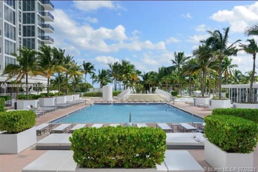 10275 Collins Ave # 933, Bal Harbour FL 33154