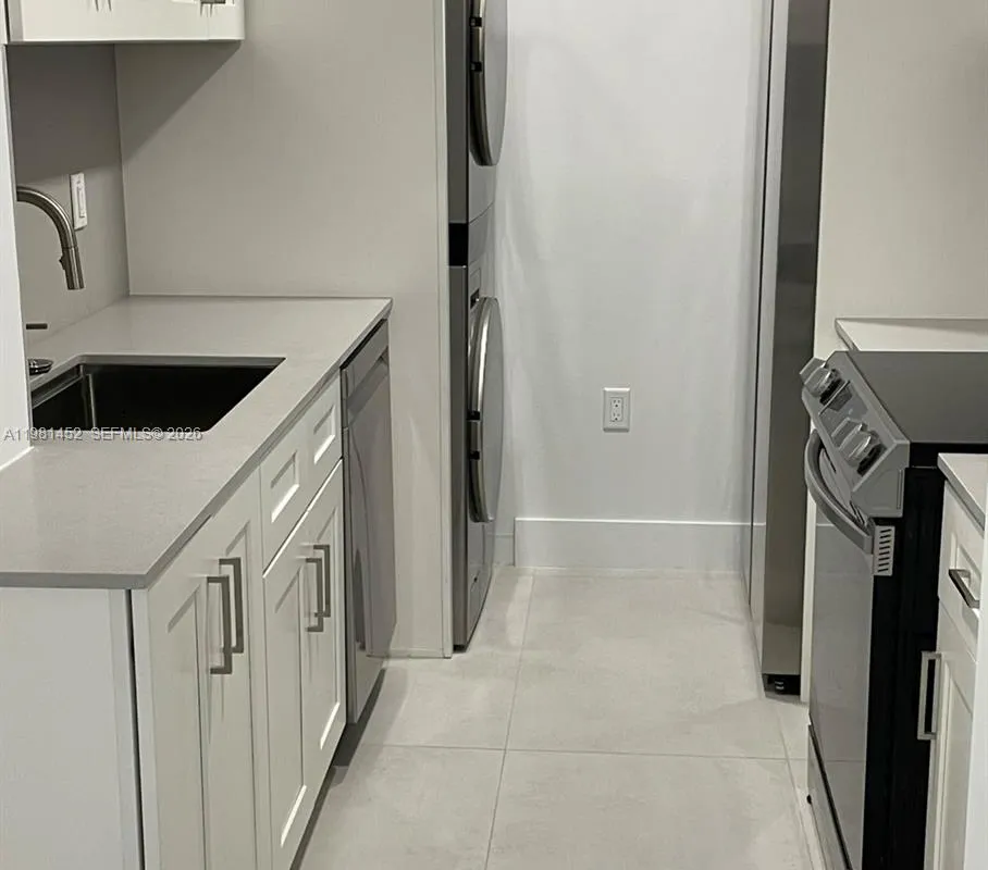 10275 Collins Ave # 933, Bal Harbour FL 33154