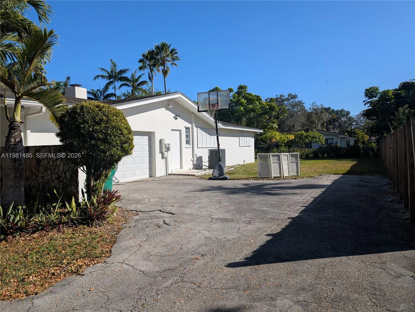 7970 SW 146th St, Palmetto Bay FL 33158