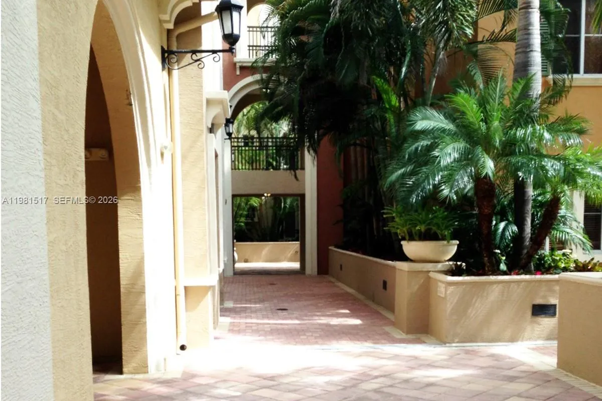 3020 NW 125th Ave # 211, Sunrise FL 33323