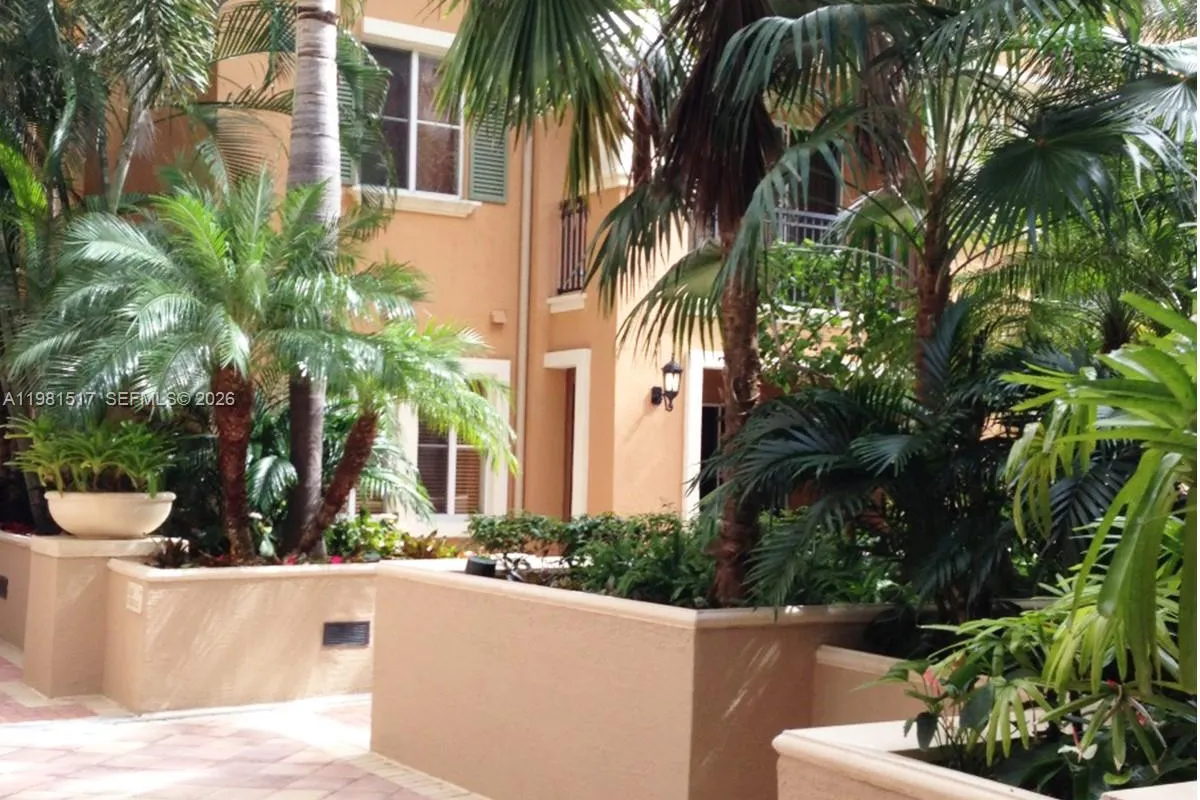 3020 NW 125th Ave # 211, Sunrise FL 33323