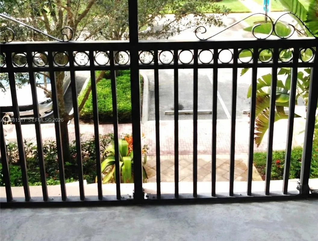 3020 NW 125th Ave # 211, Sunrise FL 33323