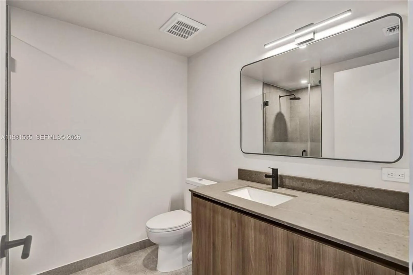 121 NE 5 St # 801B, Miami FL 33132