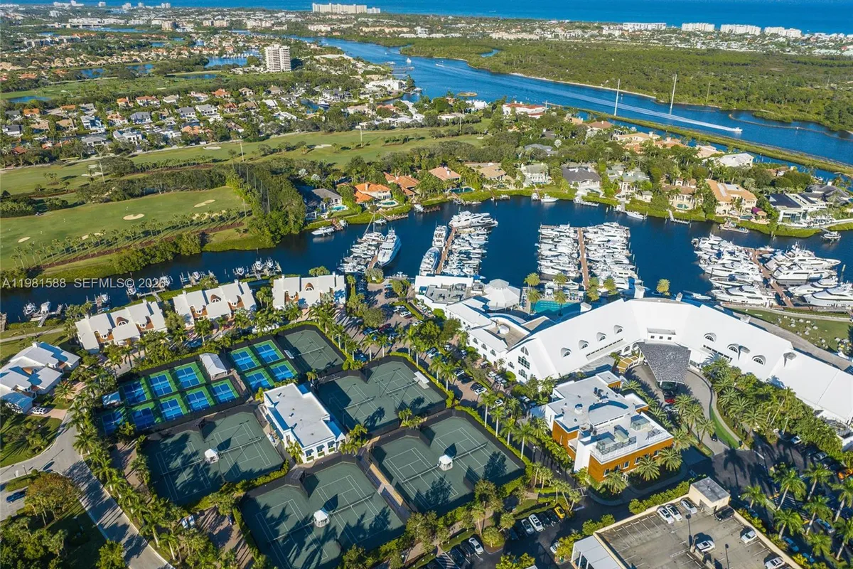 3501 Captains Way, Jupiter FL 33477