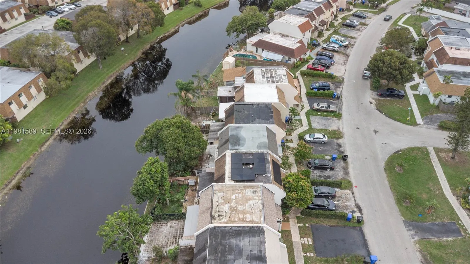 1355 Seaview, North Lauderdale FL 33068