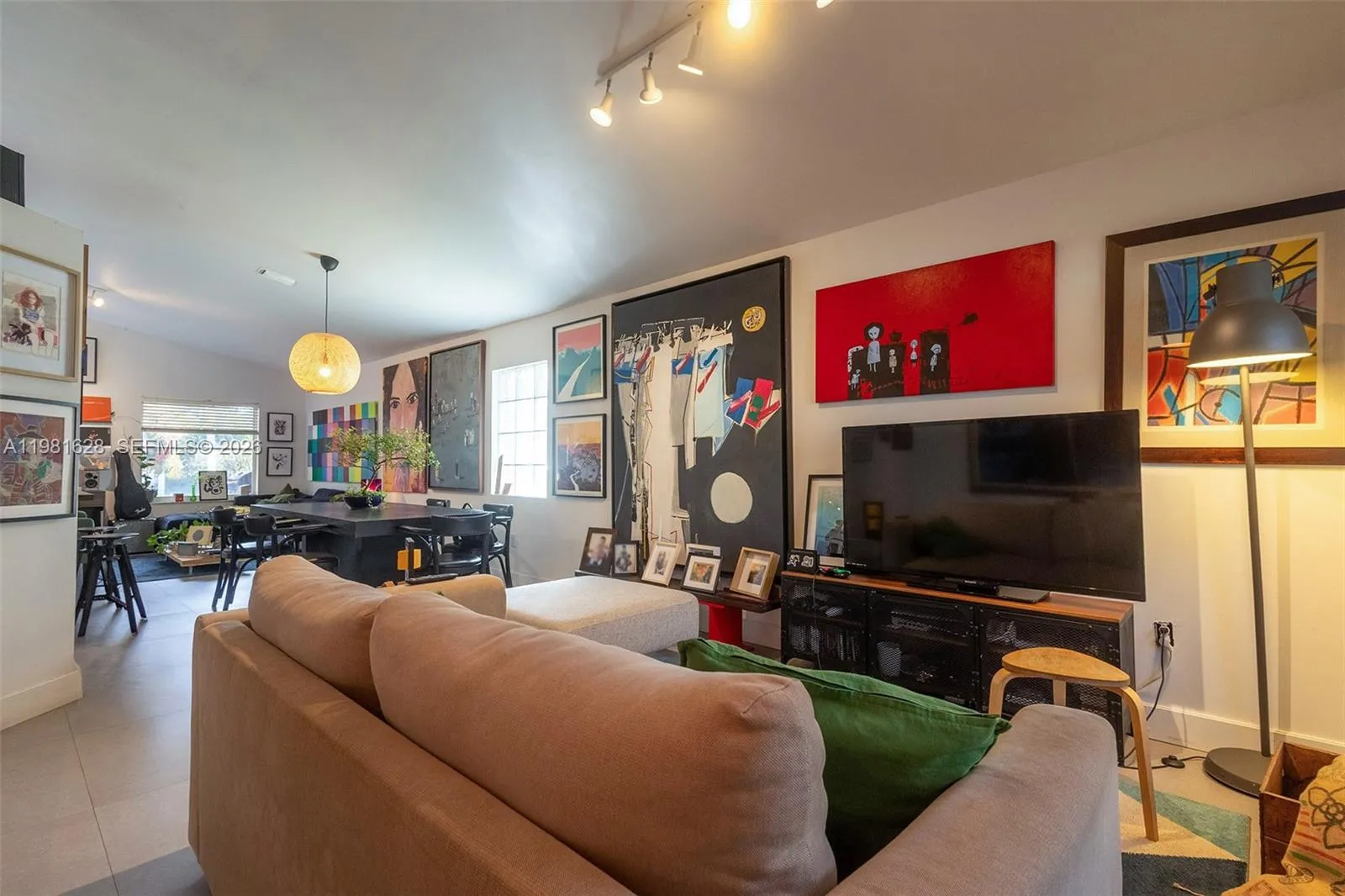 743 SW 121st Ave, Pembroke Pines FL 33025