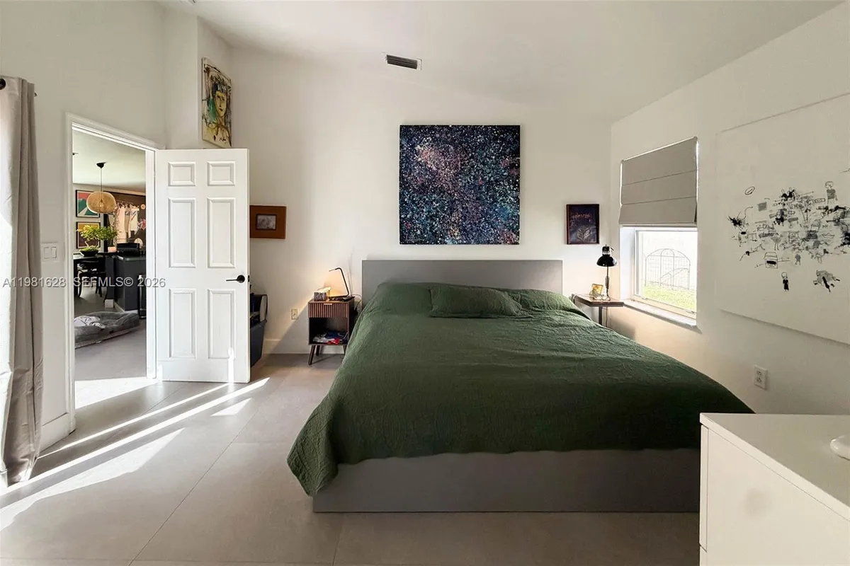 743 SW 121st Ave, Pembroke Pines FL 33025