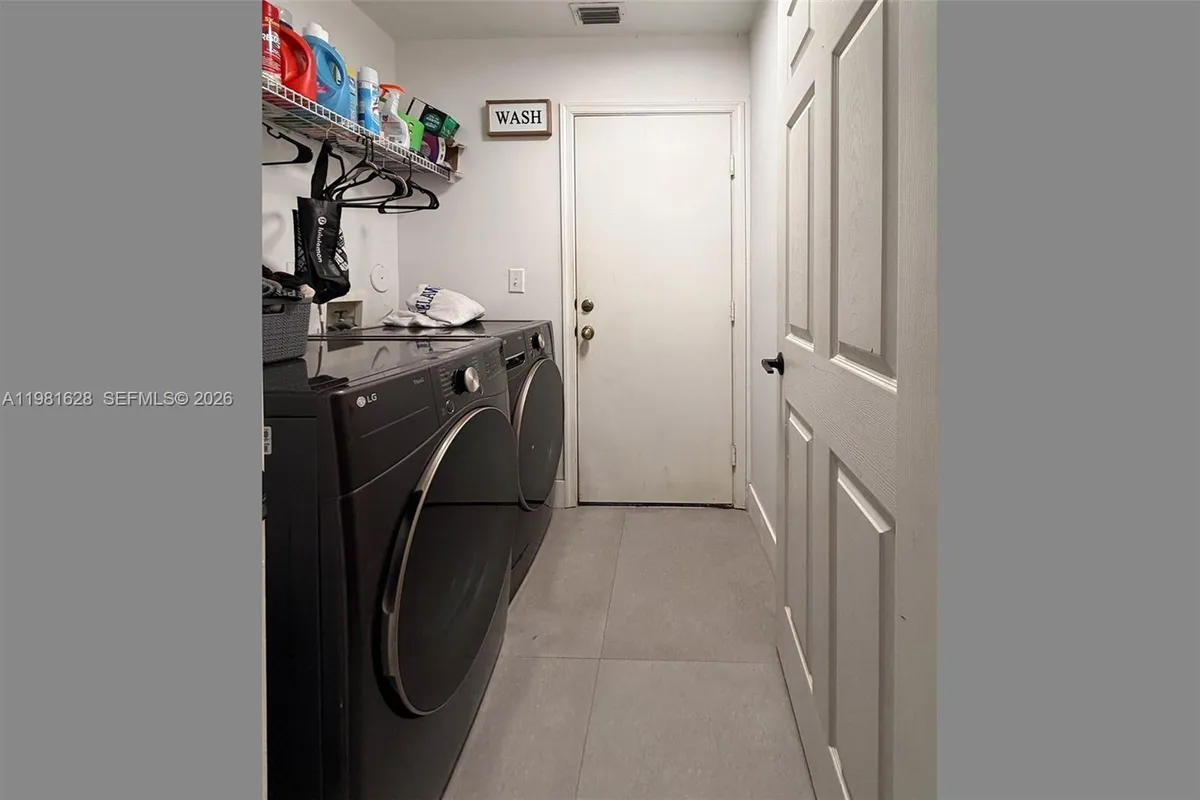 743 SW 121st Ave, Pembroke Pines FL 33025