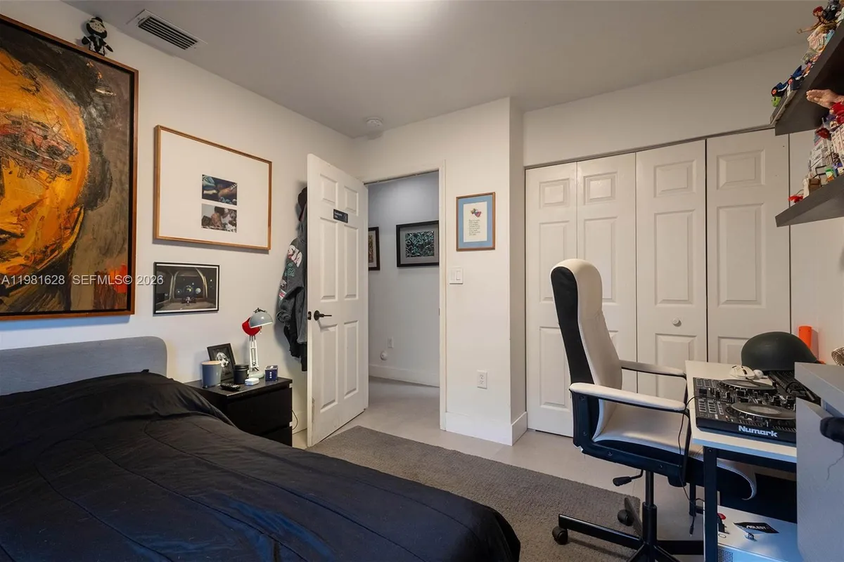 743 SW 121st Ave, Pembroke Pines FL 33025