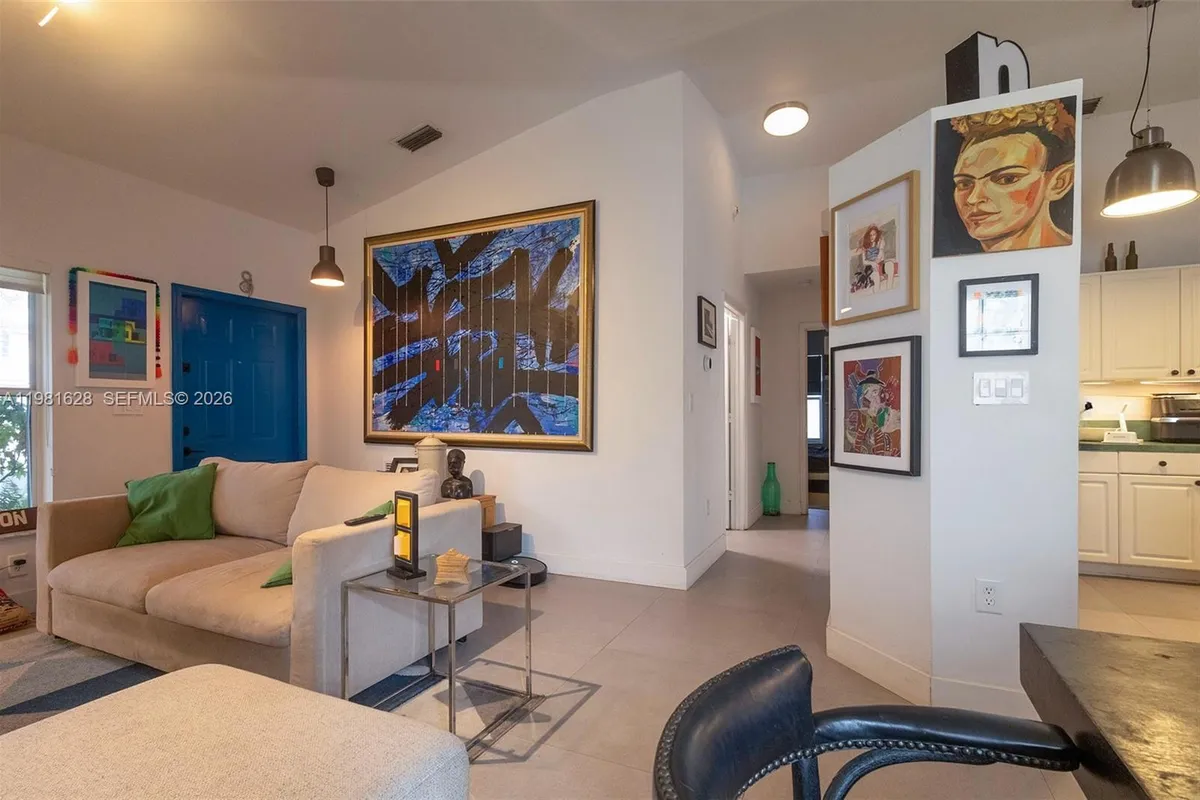 743 SW 121st Ave, Pembroke Pines FL 33025