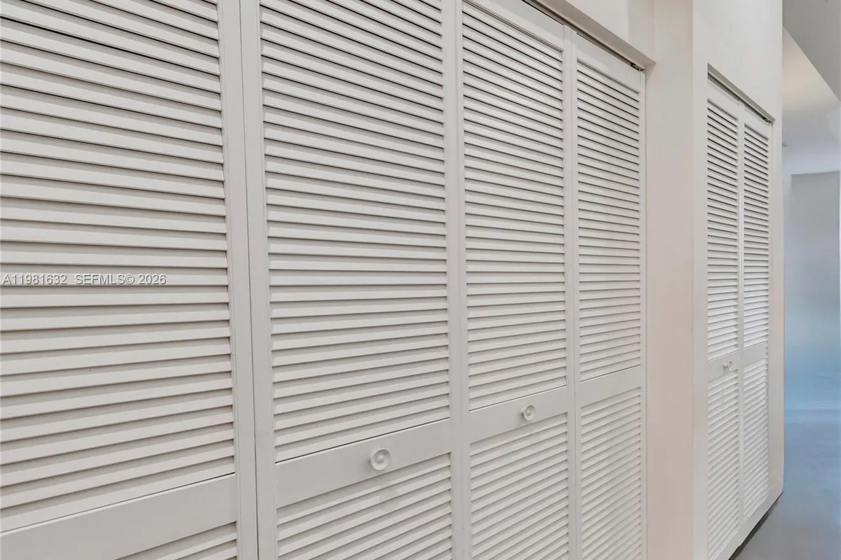 253 NE 2nd St # 220, Miami FL 33132