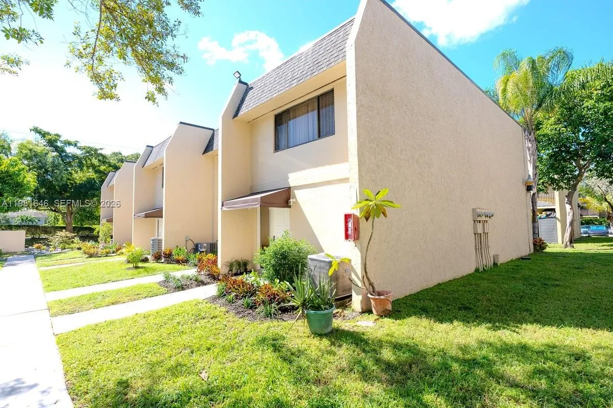 73 Deer Creek # 105, Deerfield Beach FL 33442