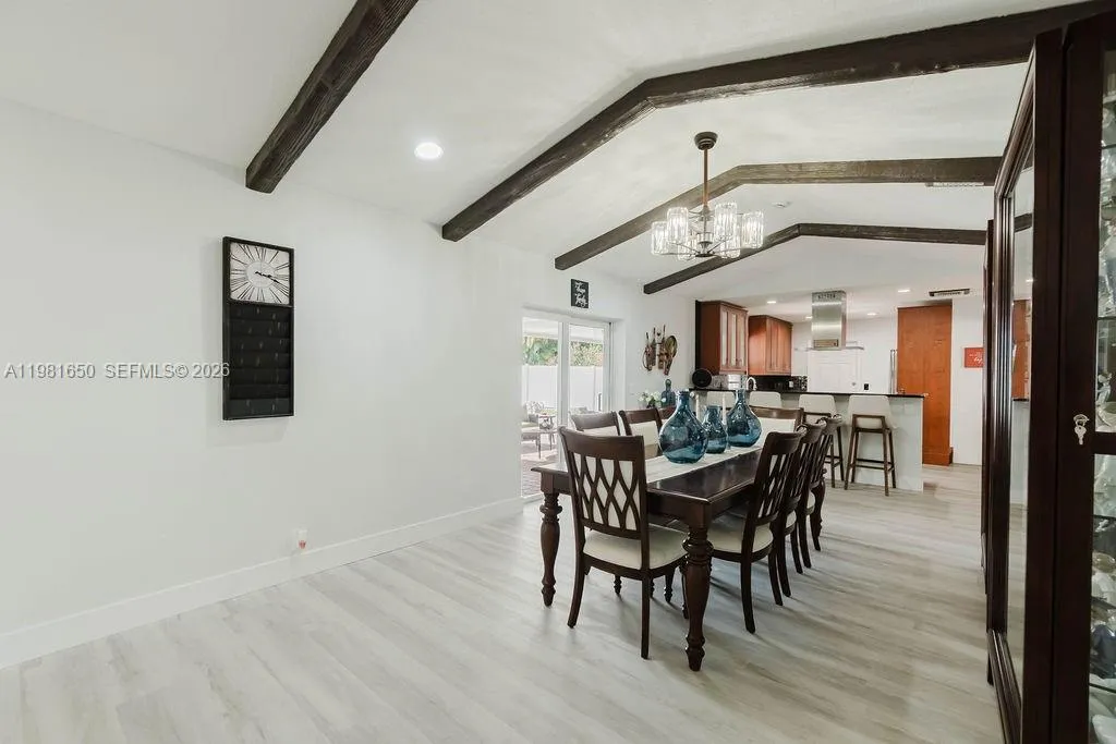 1710 NW 106th Ter, Pembroke Pines FL 33026