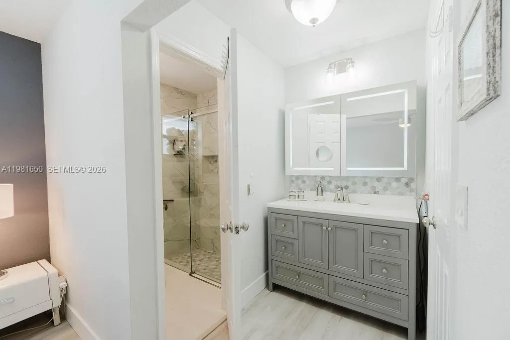 1710 NW 106th Ter, Pembroke Pines FL 33026