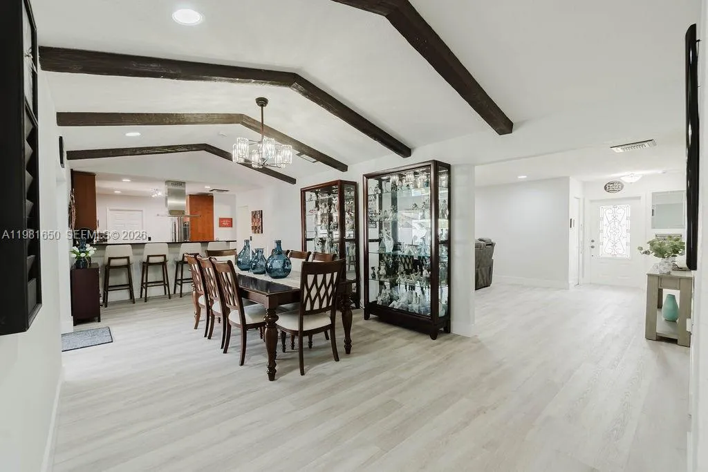 1710 NW 106th Ter, Pembroke Pines FL 33026