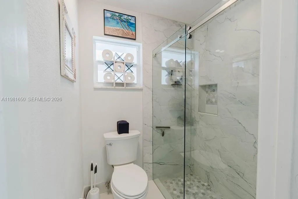 1710 NW 106th Ter, Pembroke Pines FL 33026