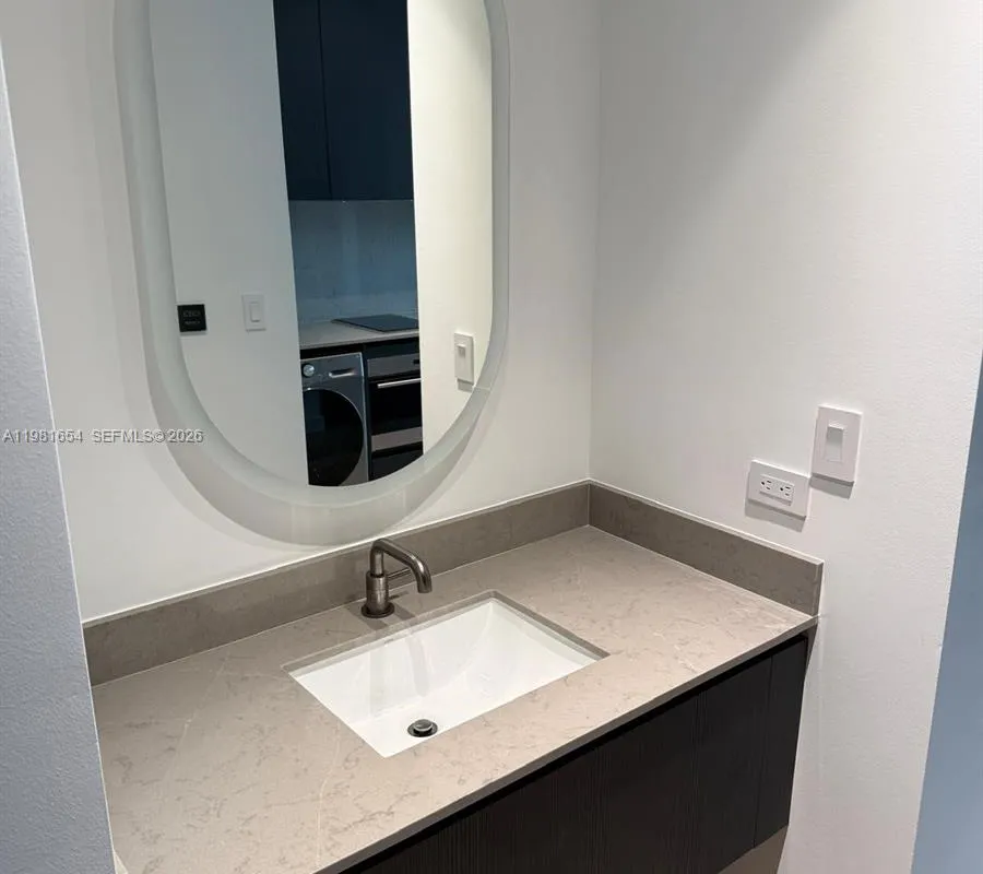 20 NE 11th St # 2606B, Miami FL 33132