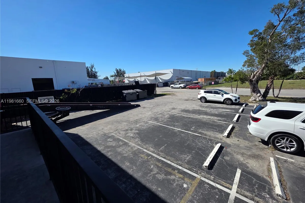 3281 NW 78th Ave, Doral FL 33122