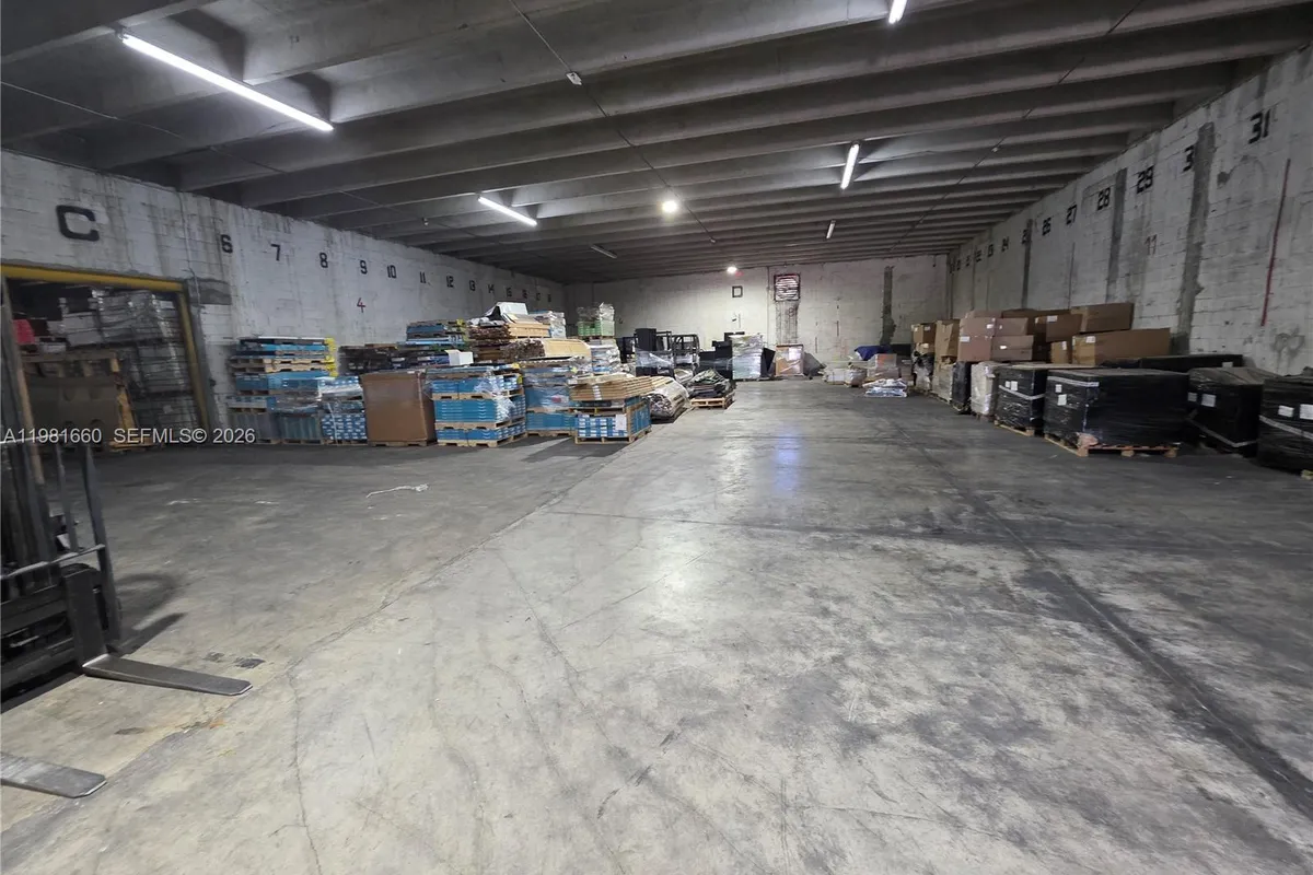 3281 NW 78th Ave, Doral FL 33122