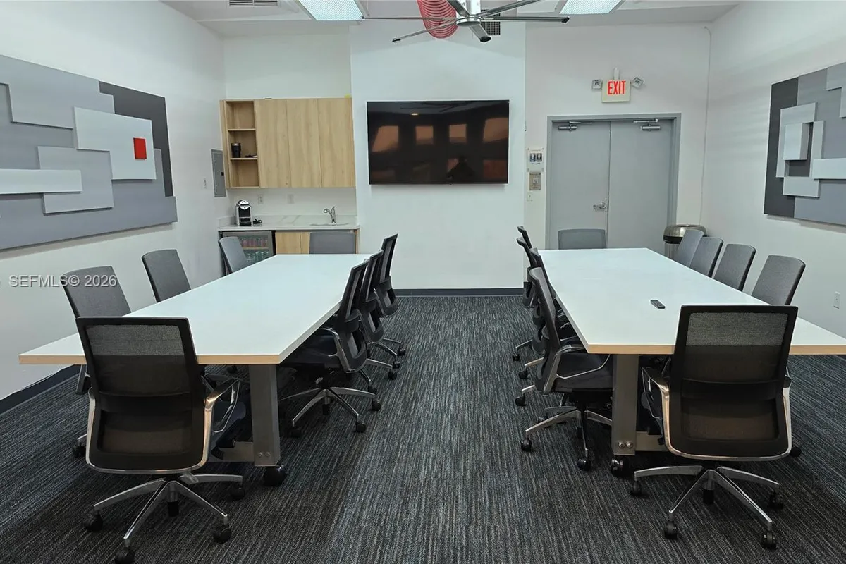 7791 NW 46th St # 306, Doral FL 33166