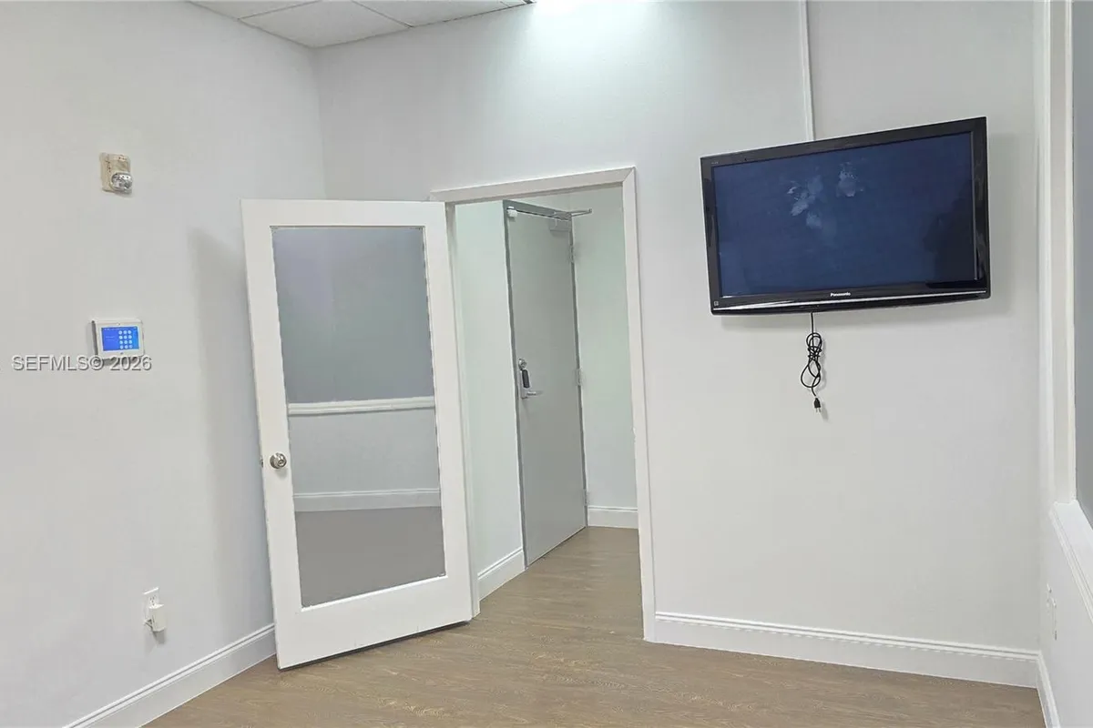 7791 NW 46th St # 306, Doral FL 33166