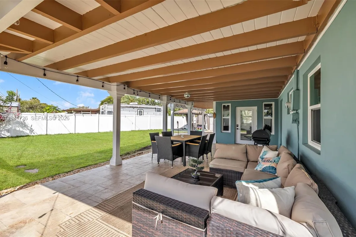 6140 NW 19th Ct, Margate FL 33063