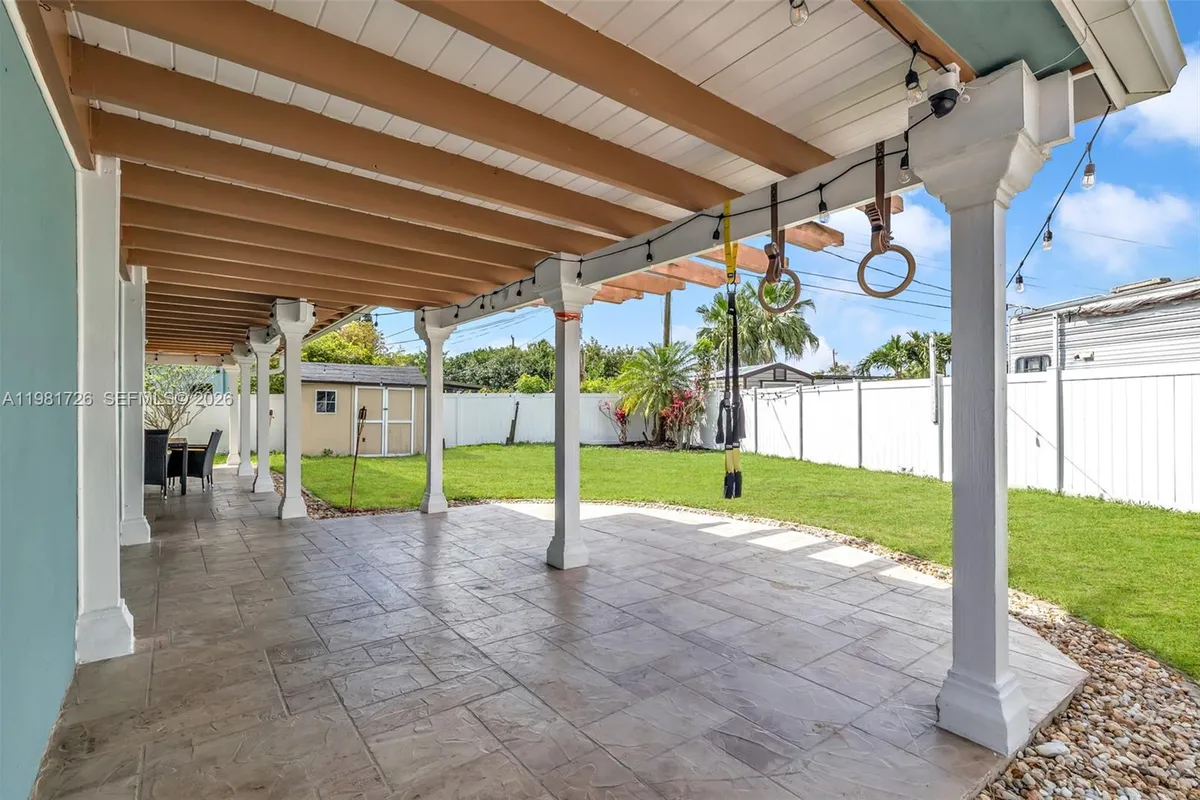 6140 NW 19th Ct, Margate FL 33063