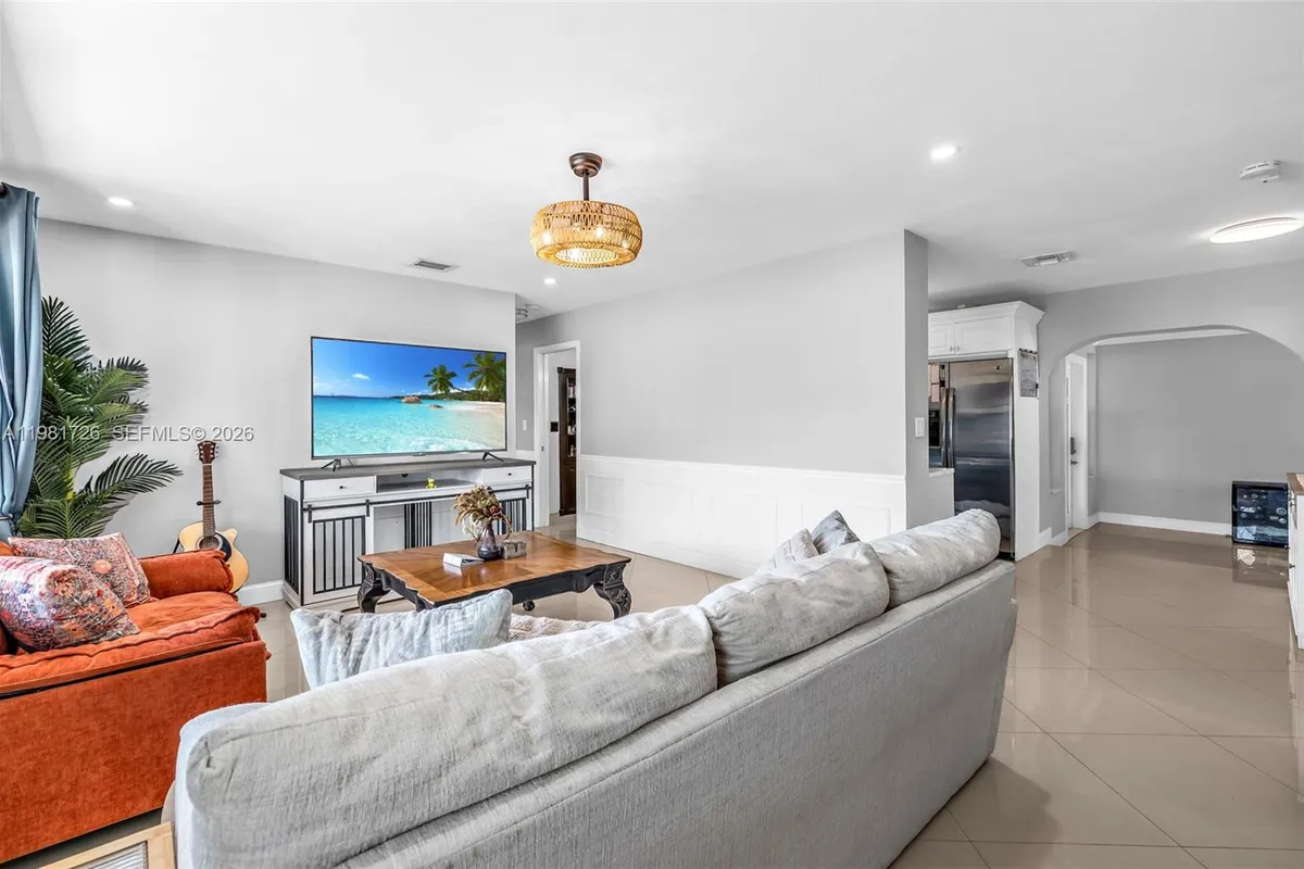 6140 NW 19th Ct, Margate FL 33063