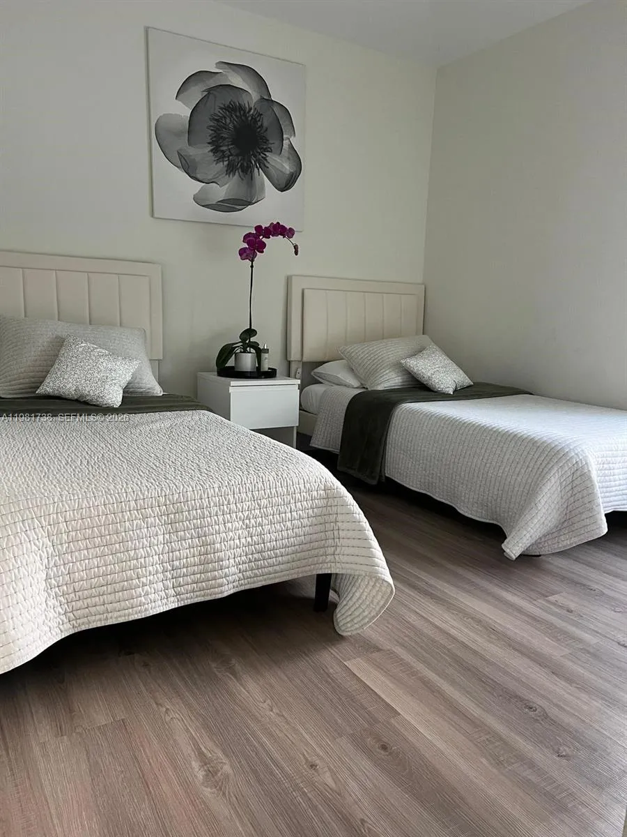 16 NW 10 Avenue, Cape Coral FL 33993