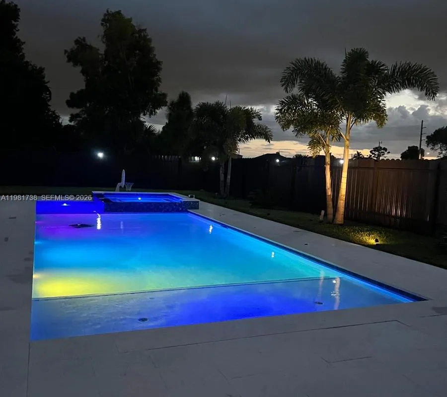 16 NW 10 Avenue, Cape Coral FL 33993