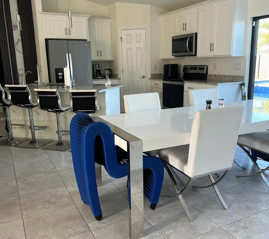 16 NW 10 Avenue, Cape Coral FL 33993