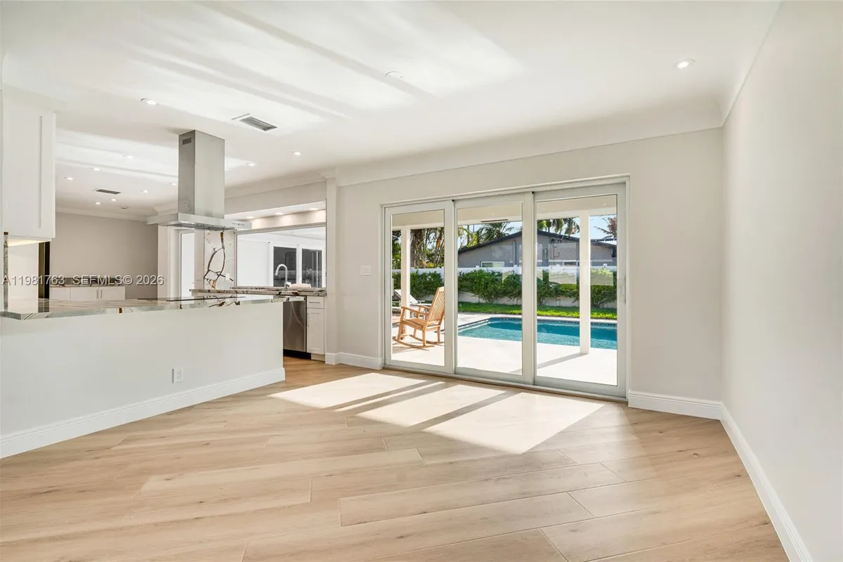 4460 NE 25th Ave, Lighthouse Point FL 33064