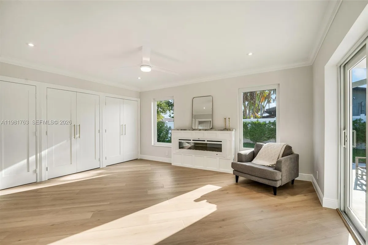 4460 NE 25th Ave, Lighthouse Point FL 33064